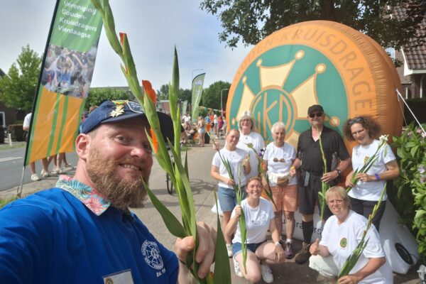 Patrick Veenhuis met team meetingpoint dag 4